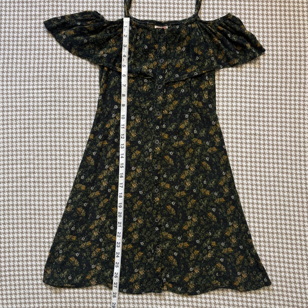 5/$15 | Mossimo | Floral Off the Shoulder Mini Dress - Picture 14 of 16